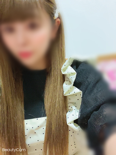 栗栖 暁美(クリス アケミ)